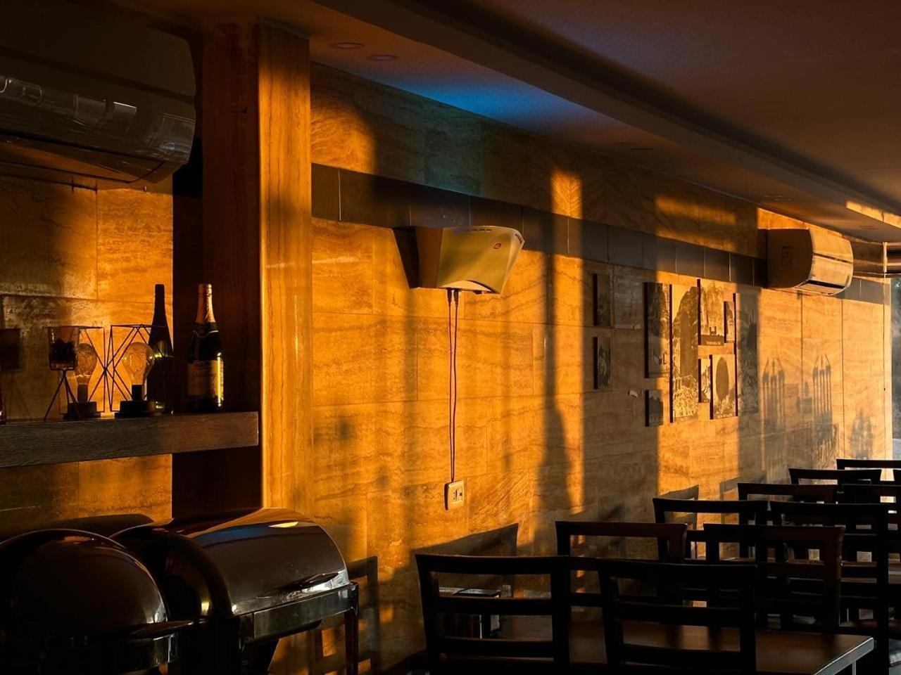 Petra Corner Hotel Eksteriør bilde